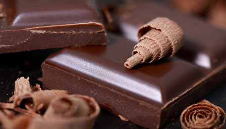 Dark chocolate helps in burning body fat