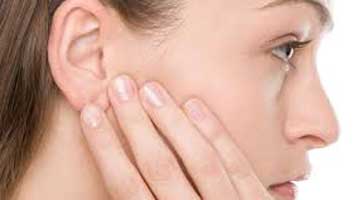 Signs & Symptoms of Earache or Ear Pain 