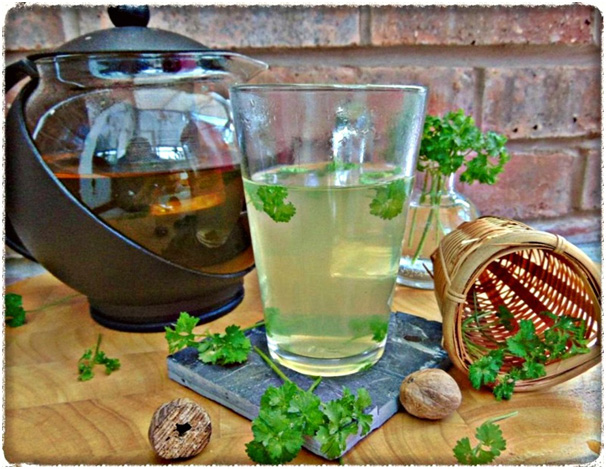 Ginger and parsley tea to get rid of abdominal pain after pregnancy
