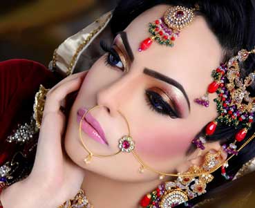 Get lovely skin with home-made face packs for your wedding day