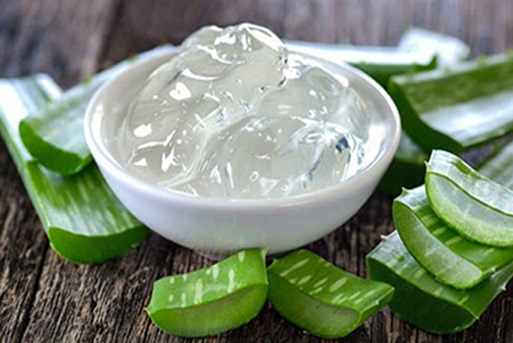Treat With Aloe Vera Gel - Remedies for Sunburned Scalp