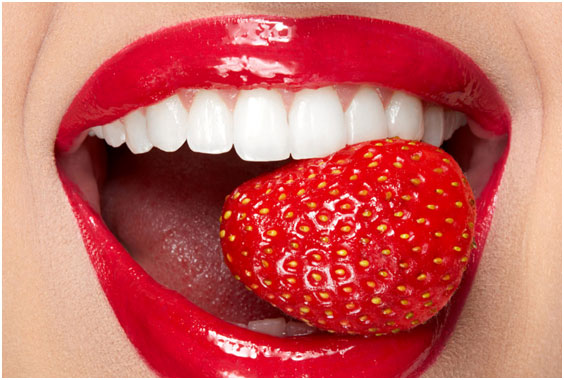 Whitens Teeth - Amazing Health Benefit Of Strawberries